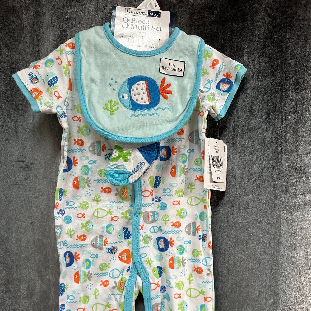 NWT Vitamins Baby 3 Piece Button Up Pajama Set.  9 Months